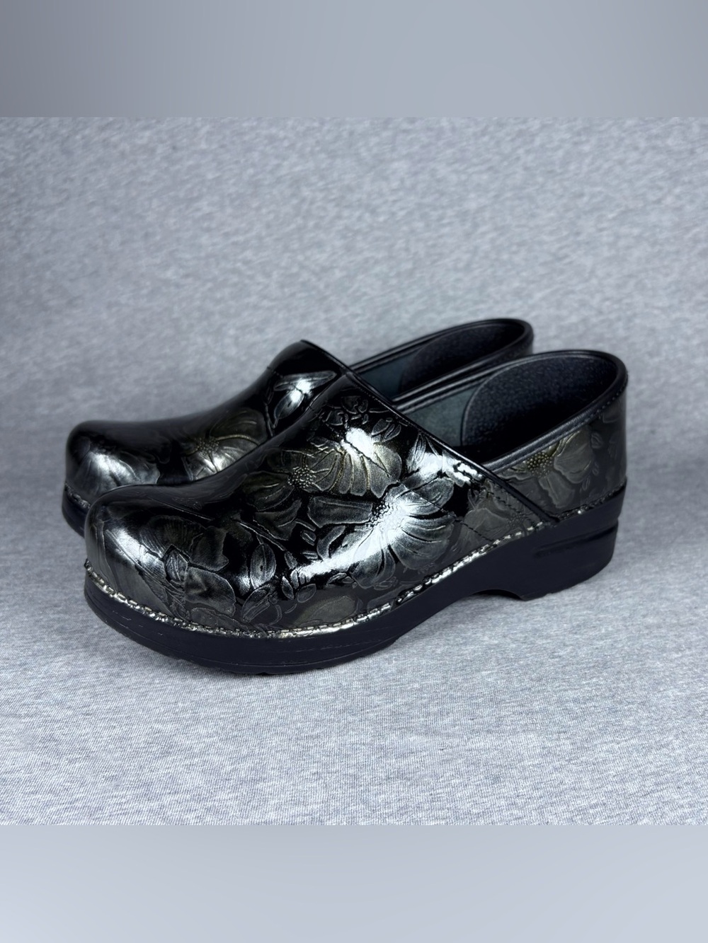 Dansko Clogs Floral Patent Leather Black Silver Women’s Size 38/7.5 Nurse